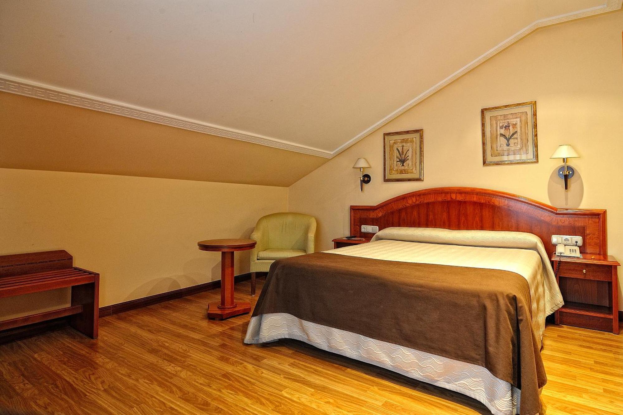 Hotel Alisi Аранда-де-Дуэро Экстерьер фото