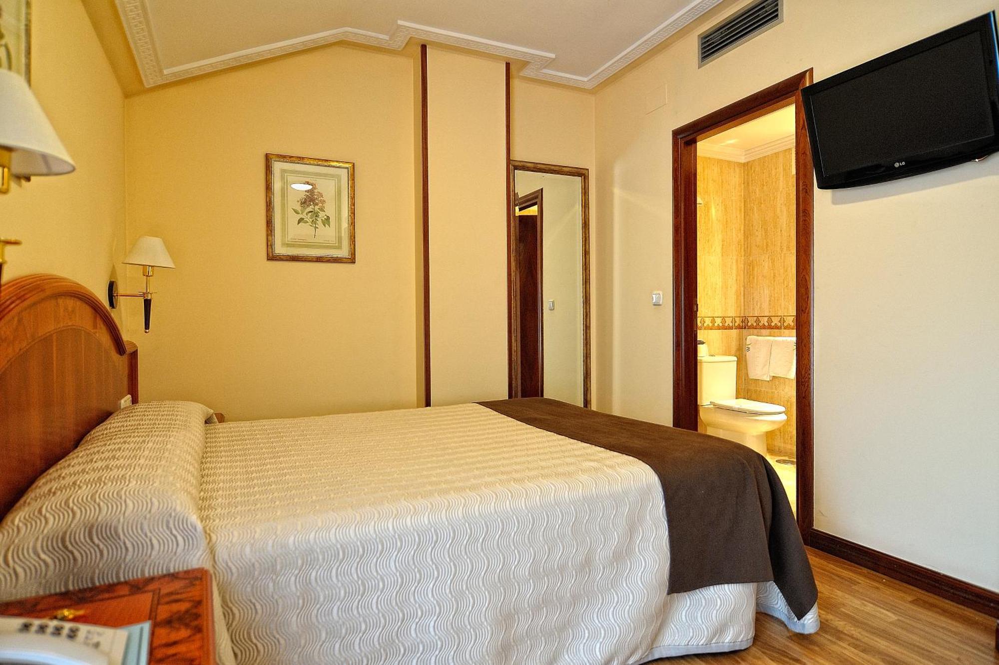 Hotel Alisi Аранда-де-Дуэро Экстерьер фото