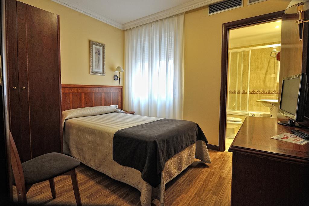 Hotel Alisi Аранда-де-Дуэро Экстерьер фото